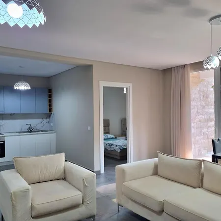 San Pietro With Private Garden - 280 Apartmán Durrës