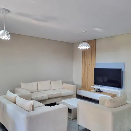 Apartmán San Pietro With Private Garden - 280 Durrës