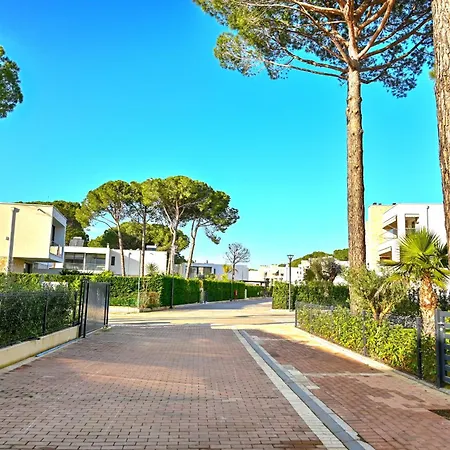 San Pietro With Private Garden - 280 Durrës