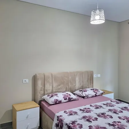 San Pietro With Private Garden - 280 * Durrës