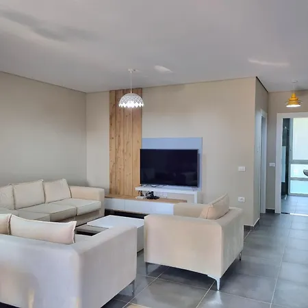 San Pietro With Private Garden - 280 * Durrës